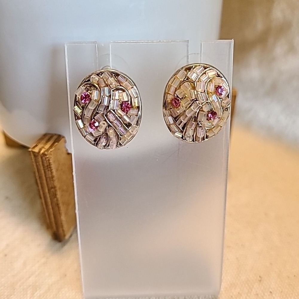 Vintage Iridescent Beaded Pink Rhinestone Oval Stud Earrings Silver Tone 0.75" - Picture 4 of 7